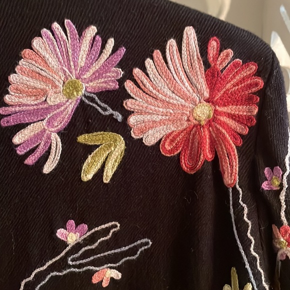 Embroideries jacket - Picture 4 of 5